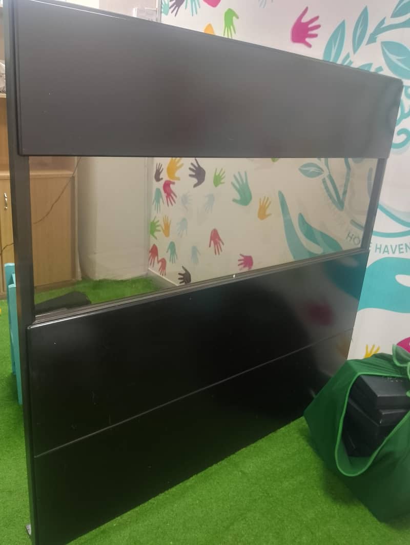 partition/ divider 0