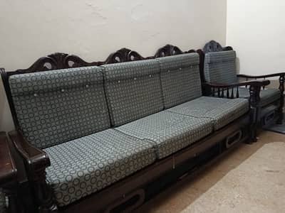 Sofa set 5 seaters pure sheesham