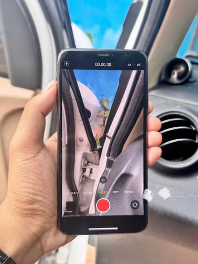 i PHONE XSMAX OFFICIAL PTA APPROVED DUAL SIM PHYSICAL AND E SIM 256 GB