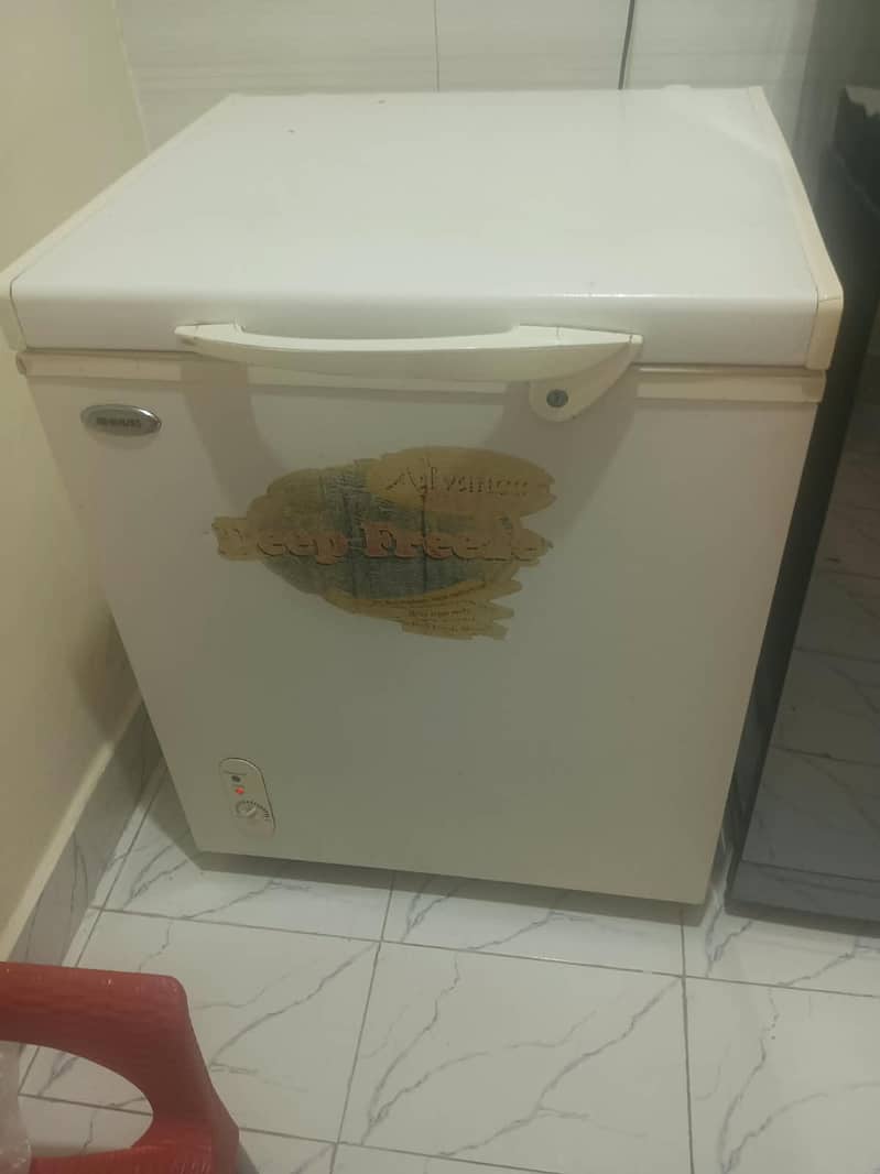 waves single door freezer 2