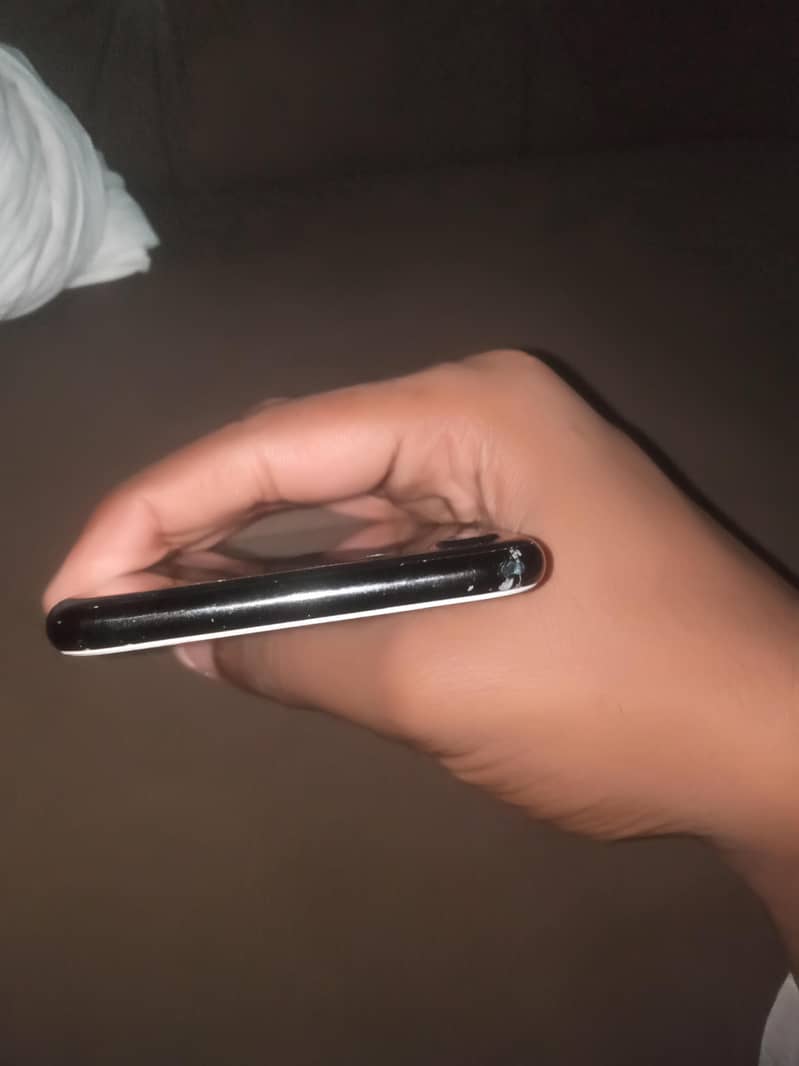 Apple iPhone 7 4