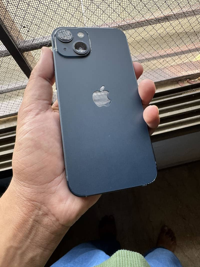 Apple iPhone 13 5