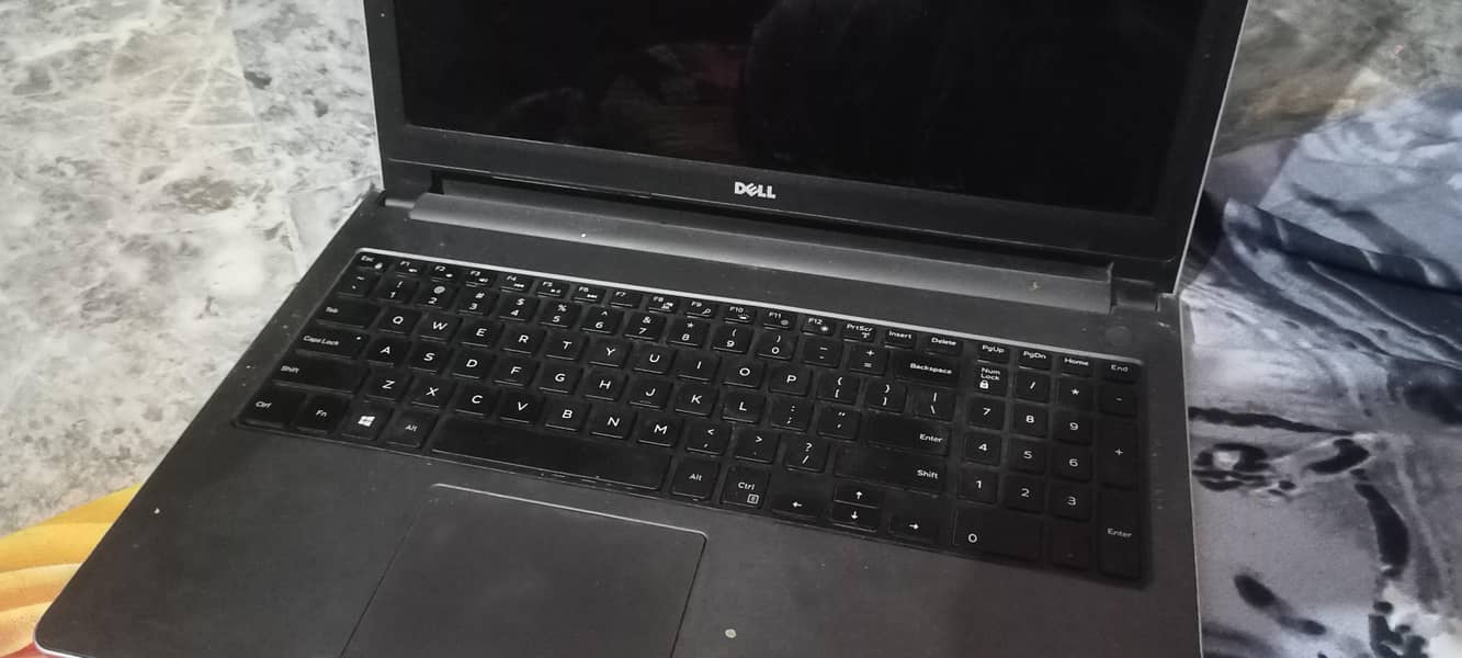 dell laptop 1