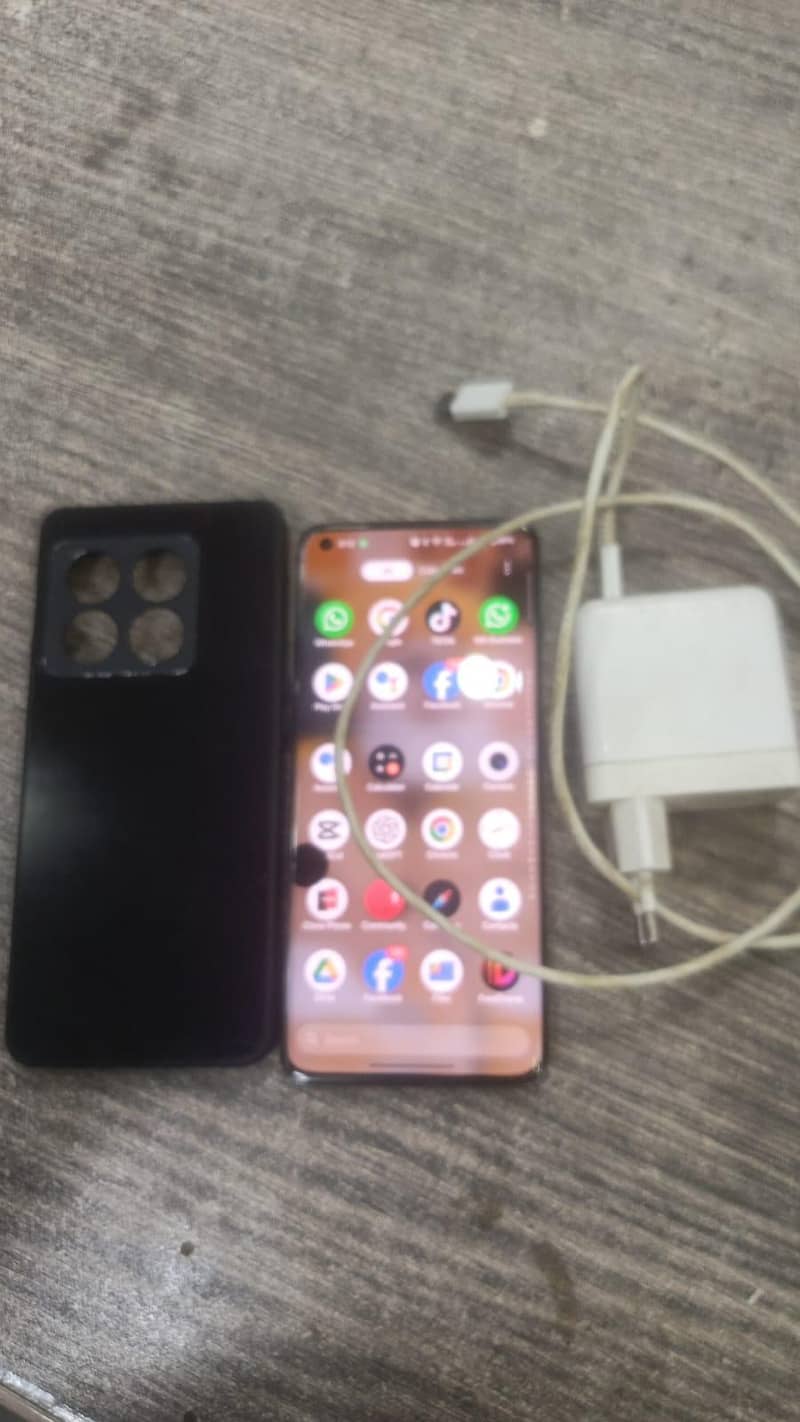 One Plus 10 Pro 0
