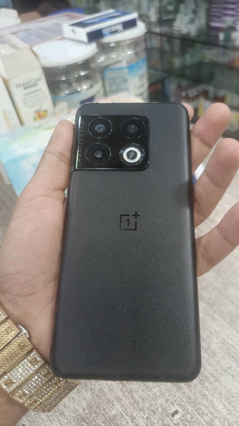 One Plus 10 Pro 6