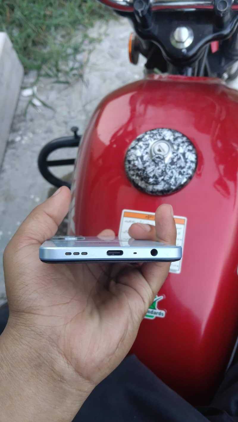 OPPO A60 6
