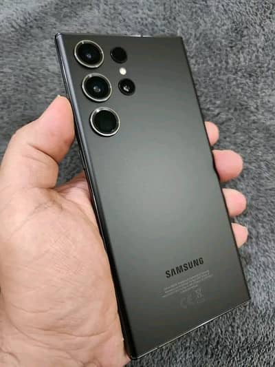 Samsung Mobile S22 Ultra 12 256  gb