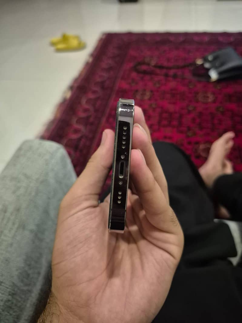 Apple iPhone 14 Pro 0