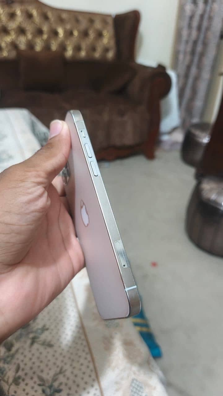 Apple iPhone 12 Pro 4