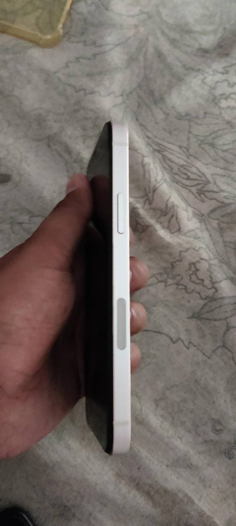 Apple iPhone 12 4
