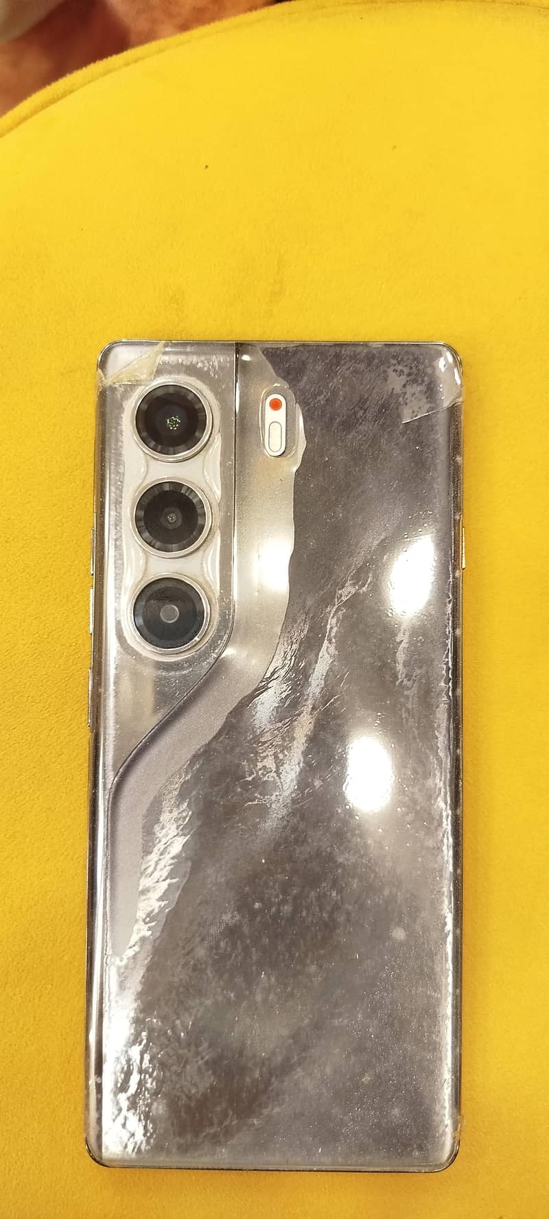 Tecno CAMON 40 Pro 6