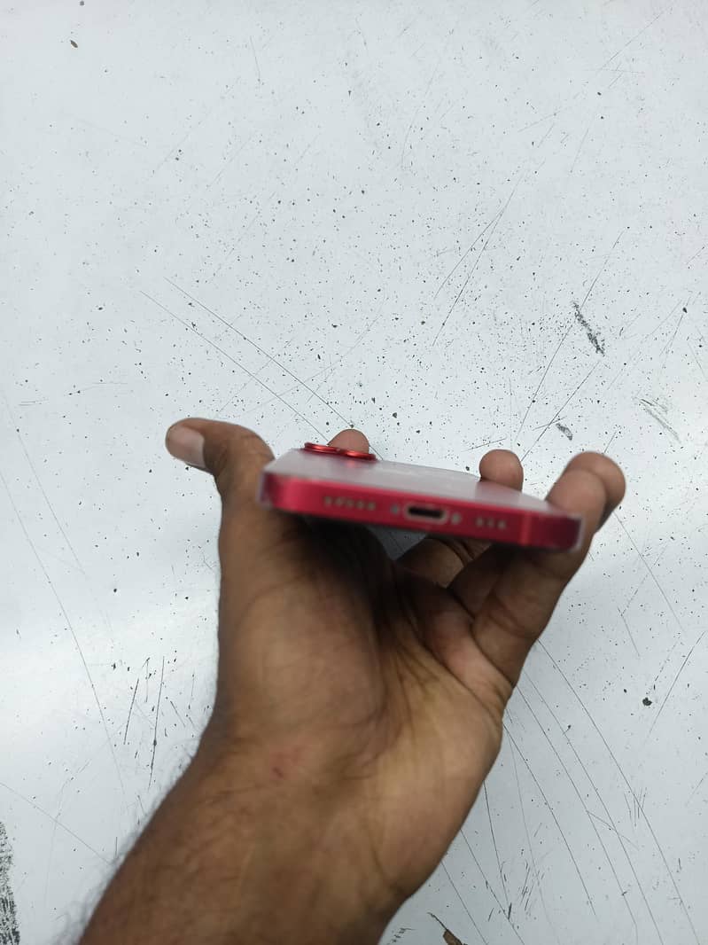 Apple iPhone 13 3