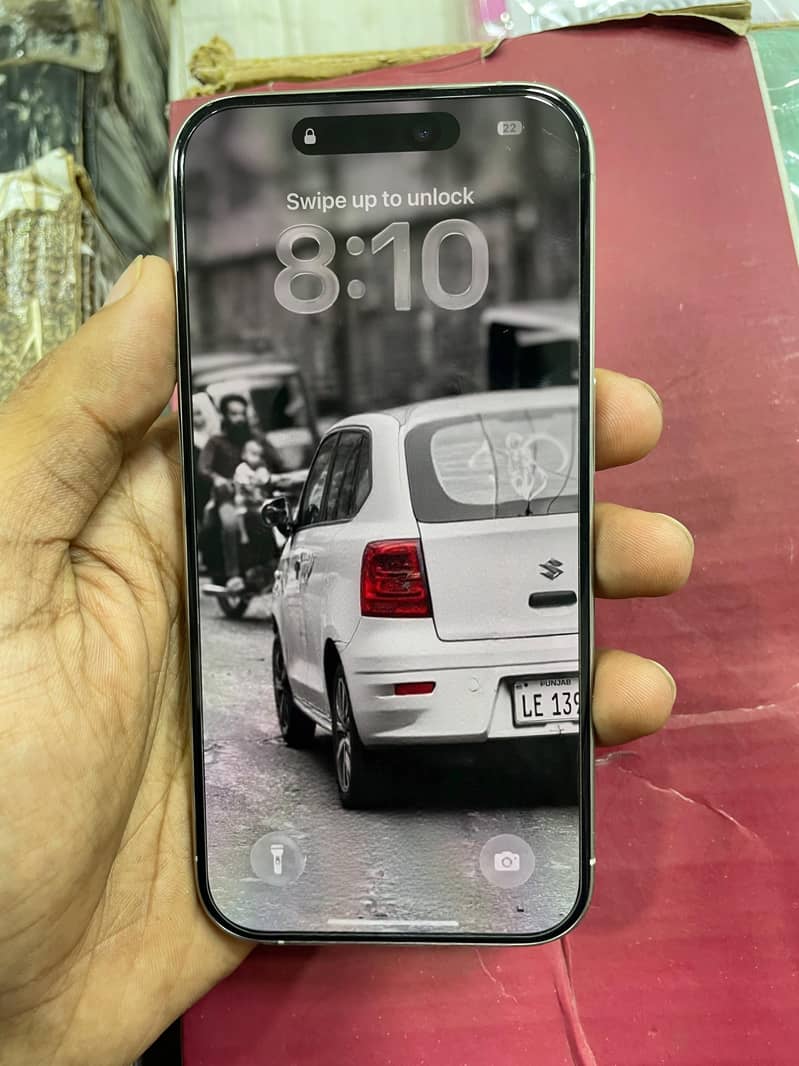 Apple iPhone 15 Pro 0