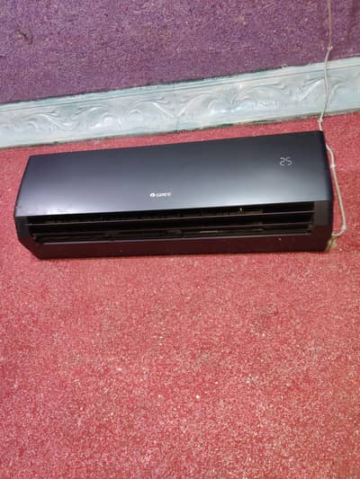 gree AC 1.5 tun inverter (/0326/7711/832/) 11 month warranty.