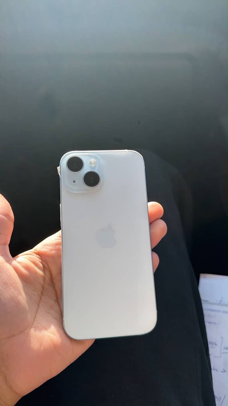 Apple iPhone 15 2