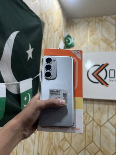 Tecno Spark 40 Pro Plus  8GB RAM 256GB Storage With Box & Charger