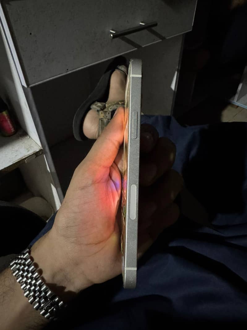 Apple iPhone 12 0