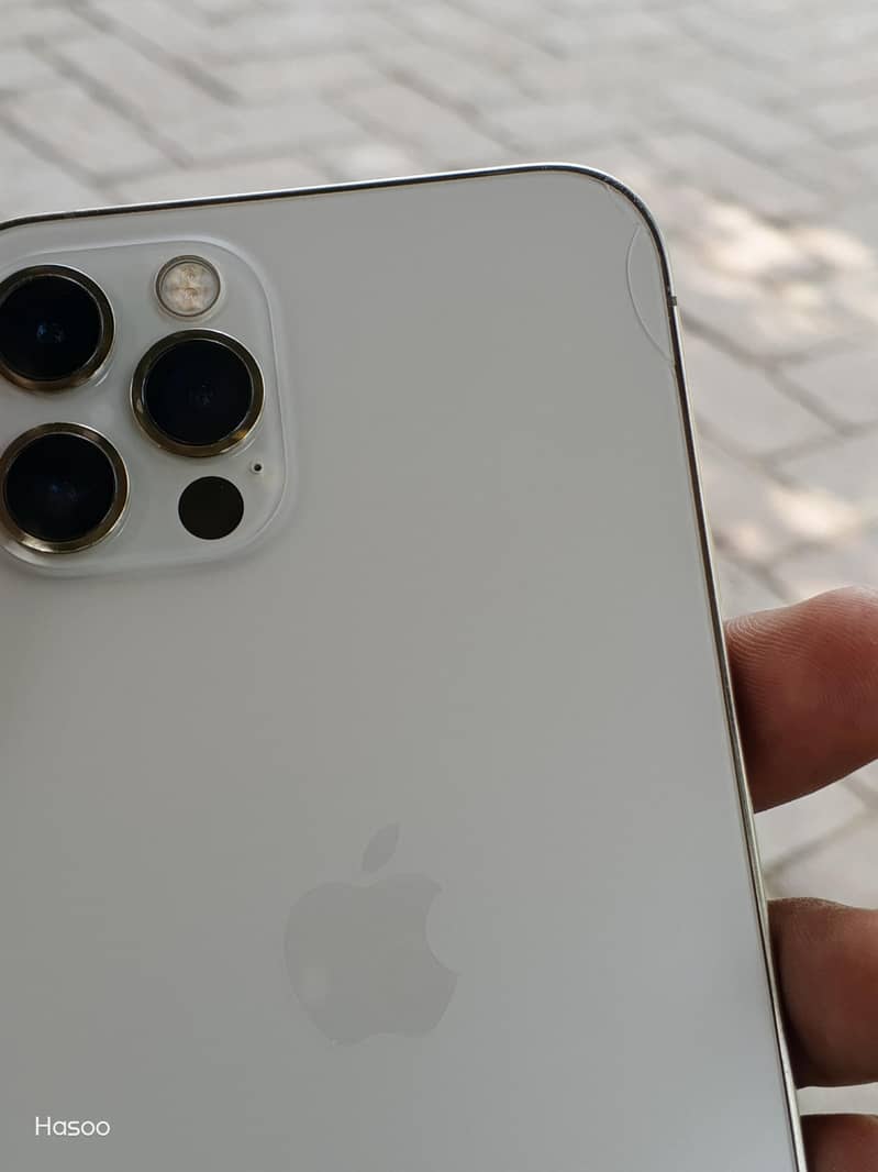 Apple iPhone 12 Pro 4