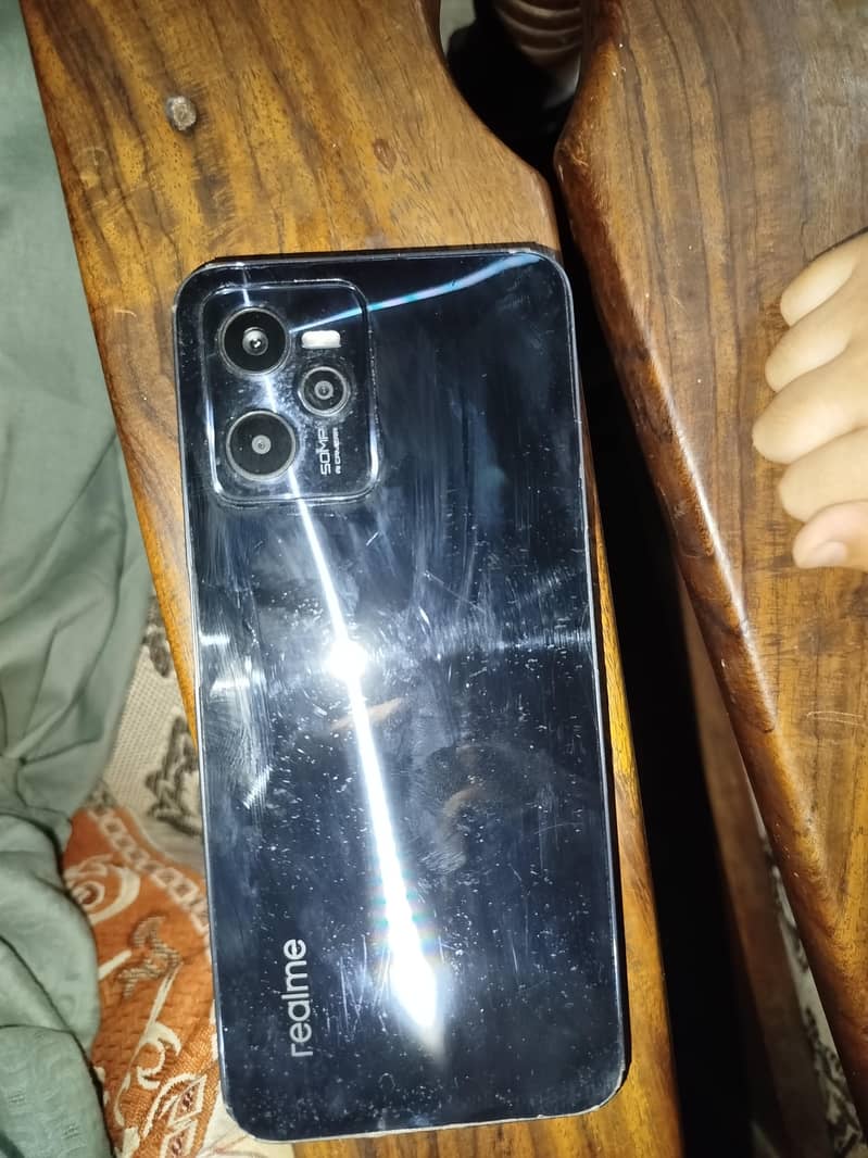 Realme C35 1