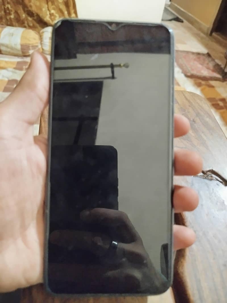Realme C35 3