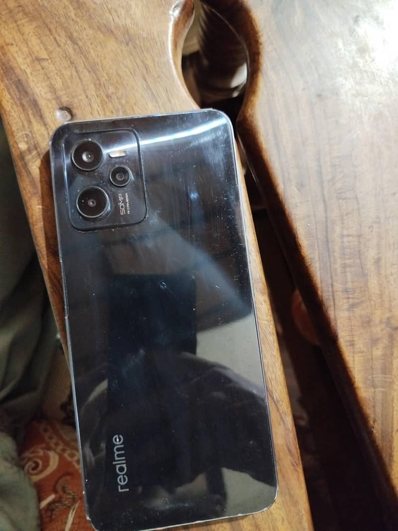Realme C35 4