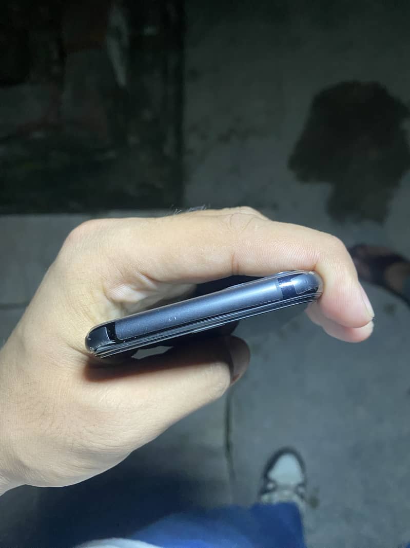 Apple iPhone 11 Pro 3