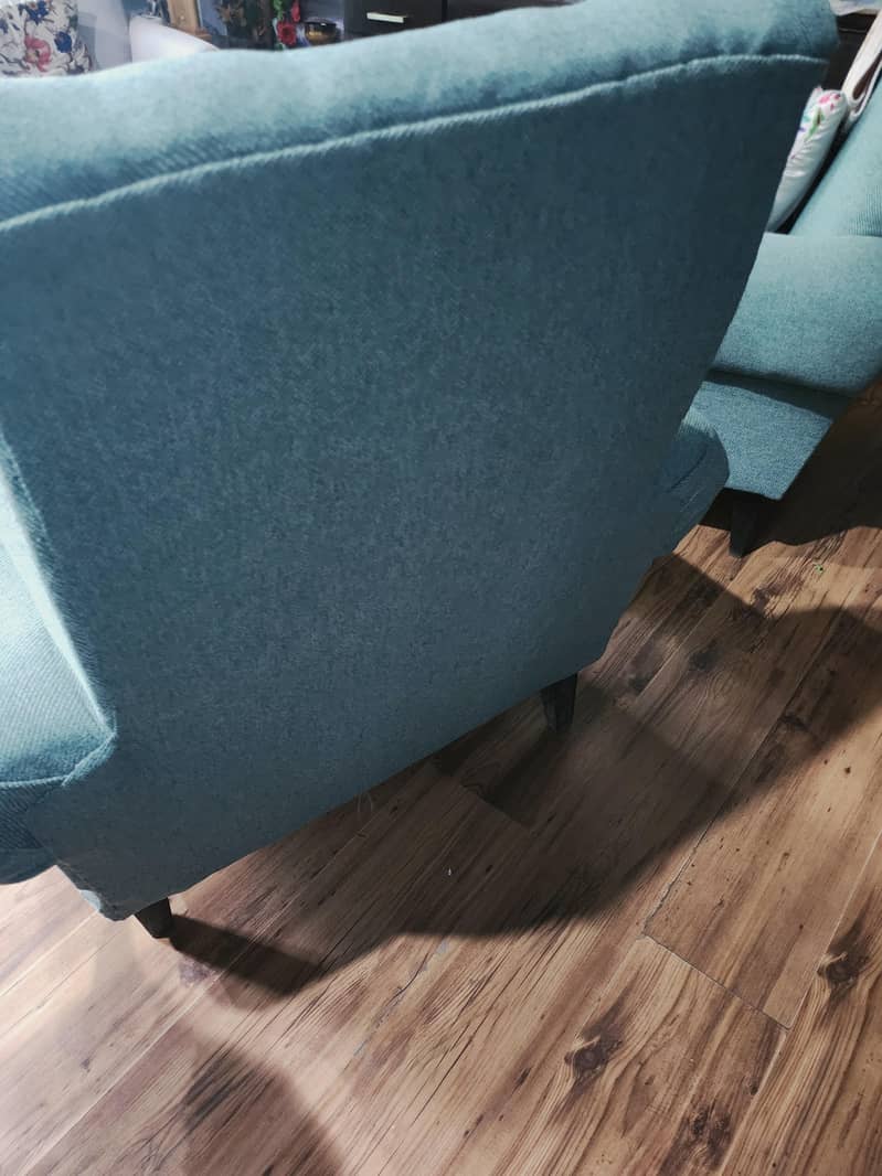 2 sofas 1
