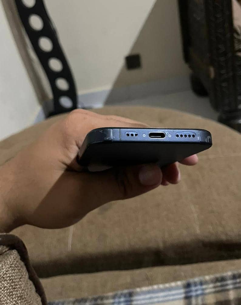 Apple iPhone 15 Pro 2