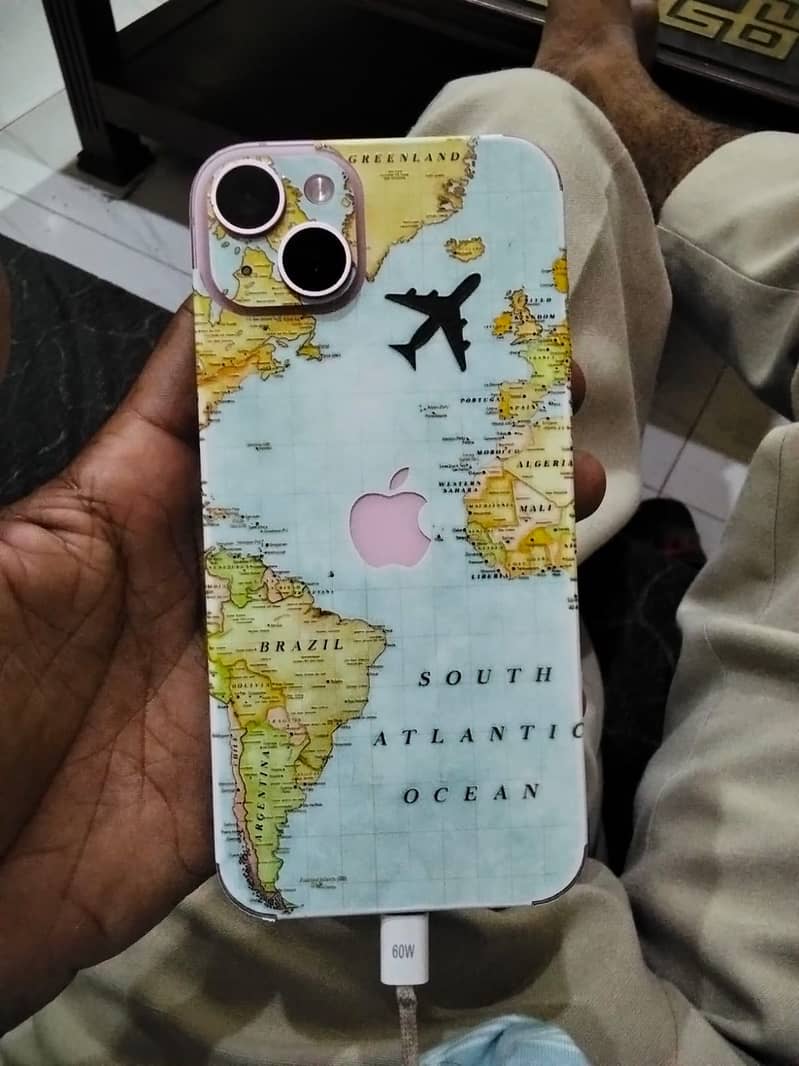 Apple iPhone 15 plus 0