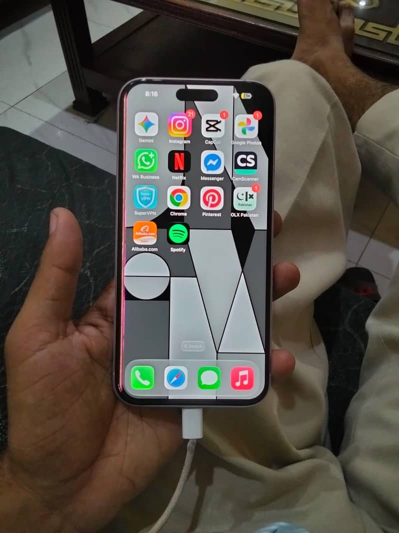 Apple iPhone 15 plus 1