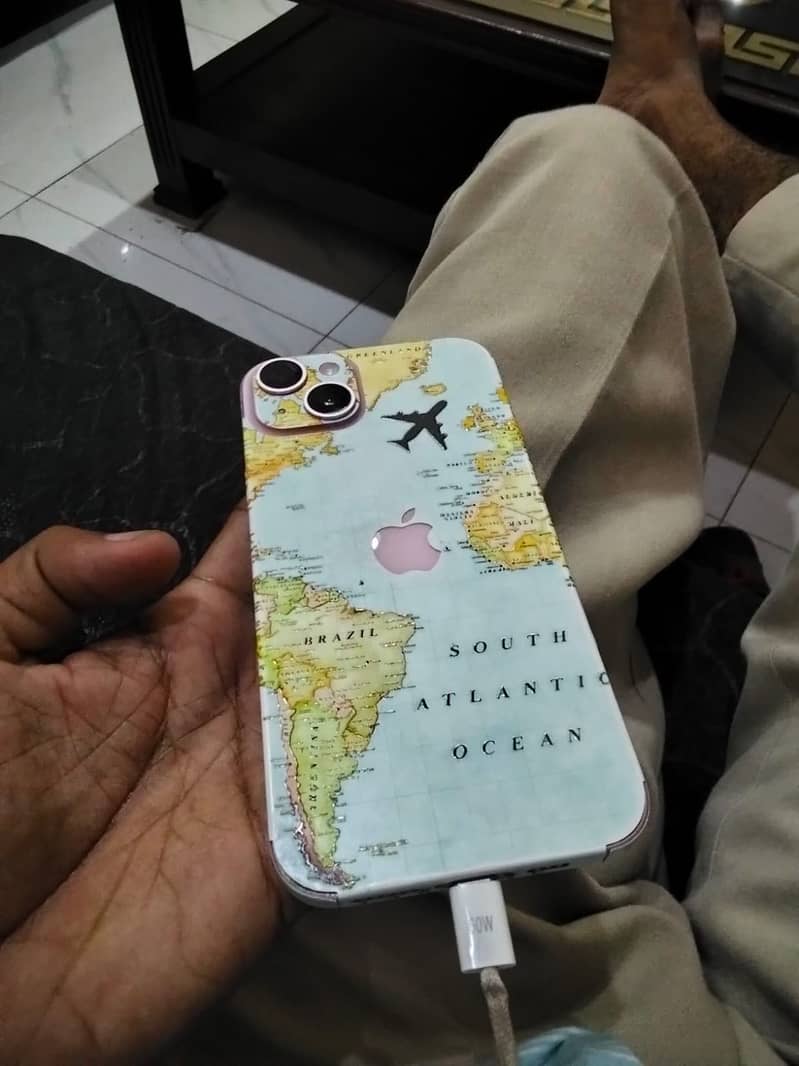 Apple iPhone 15 plus 2