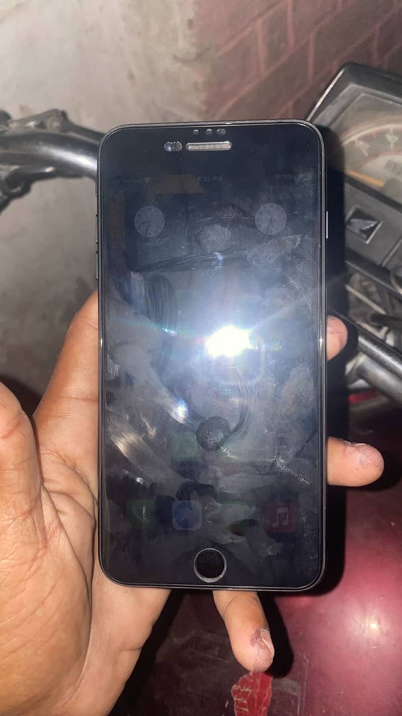 Apple iPhone 7 Plus 4