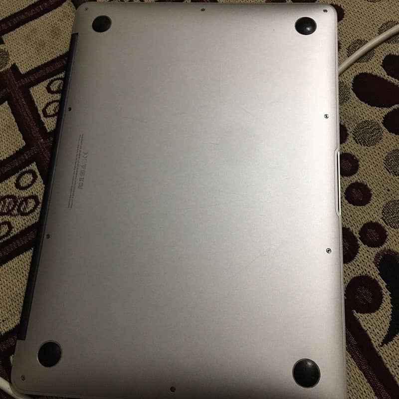 MacBook 4