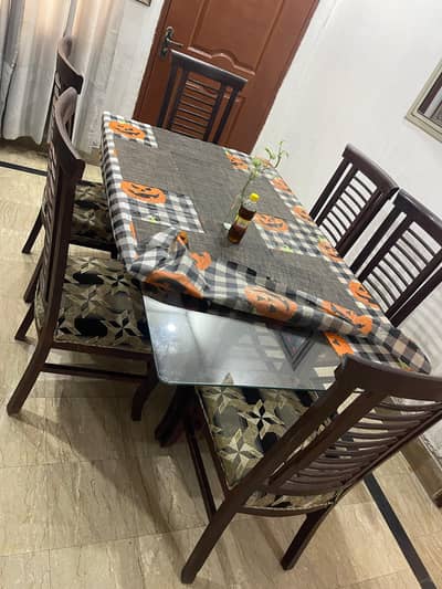 Dinning table with 6 chairs