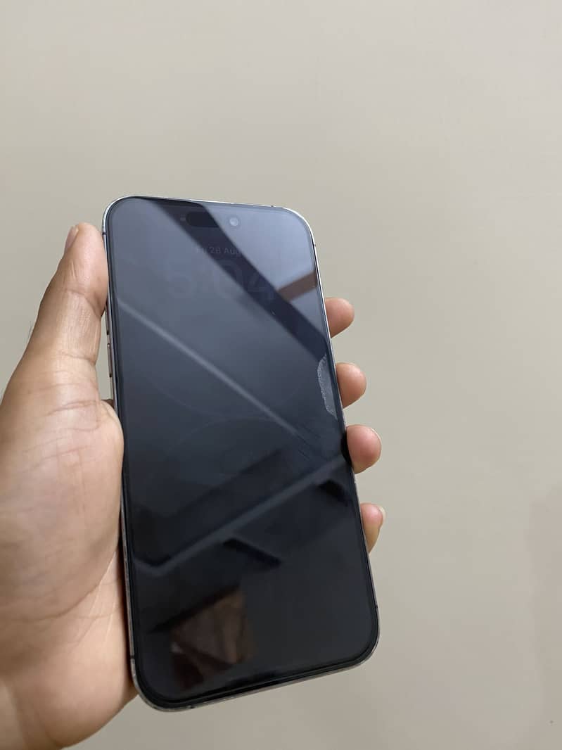 Apple iPhone 14 Pro Max 1