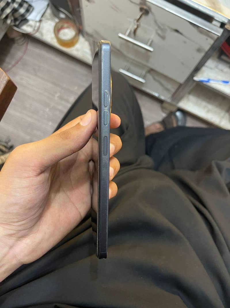 Tecno Spark 30 8GB 128GB 3