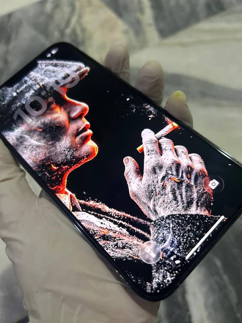Apple iPhone 13 Pro Max 1