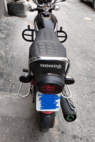 **Honda CG 125 2025 Model – Like New Condition | Lahore Registered**