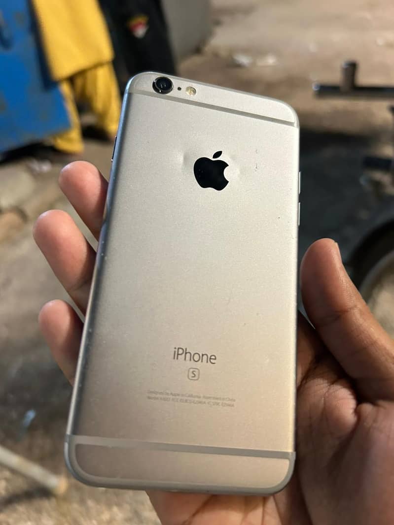 Apple iPhone 6S 3