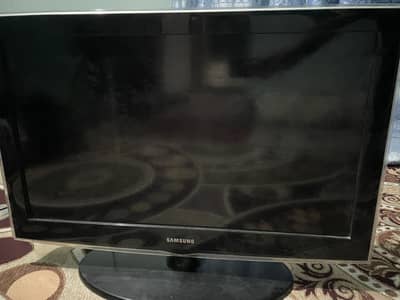 Samsung tv 32 simple tv but with smart box