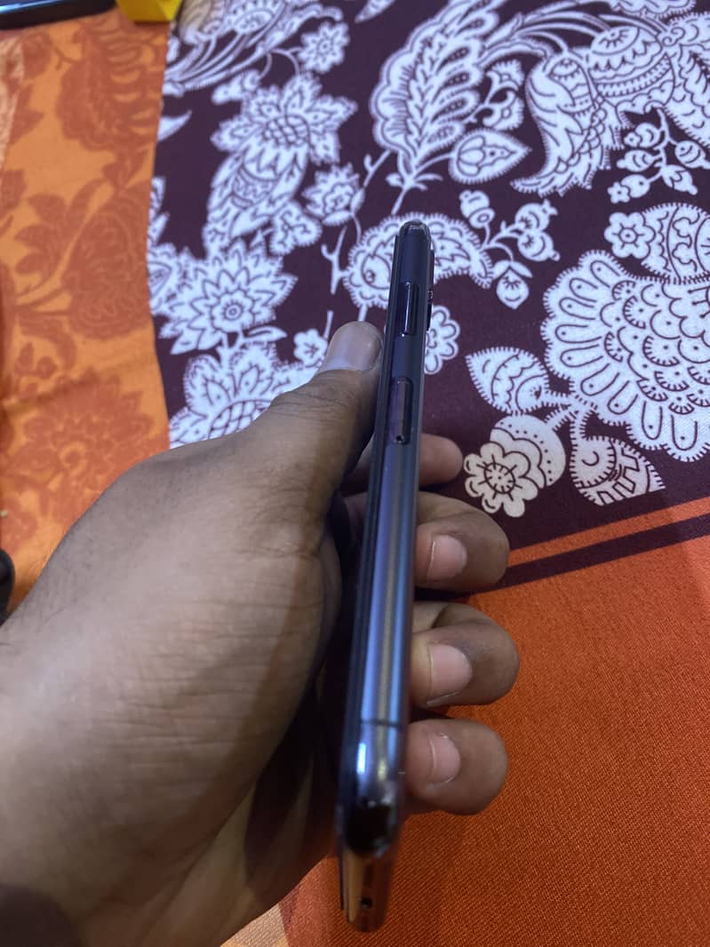 Apple iPhone X 1