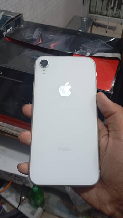 Apple iPhone XR