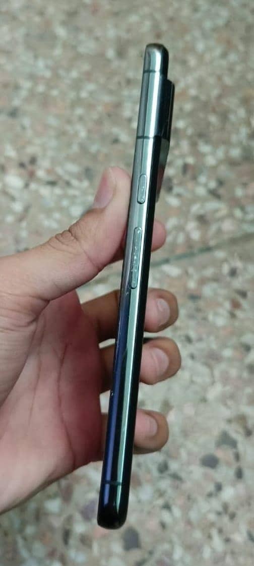 Google Pixel 8 Pro 4