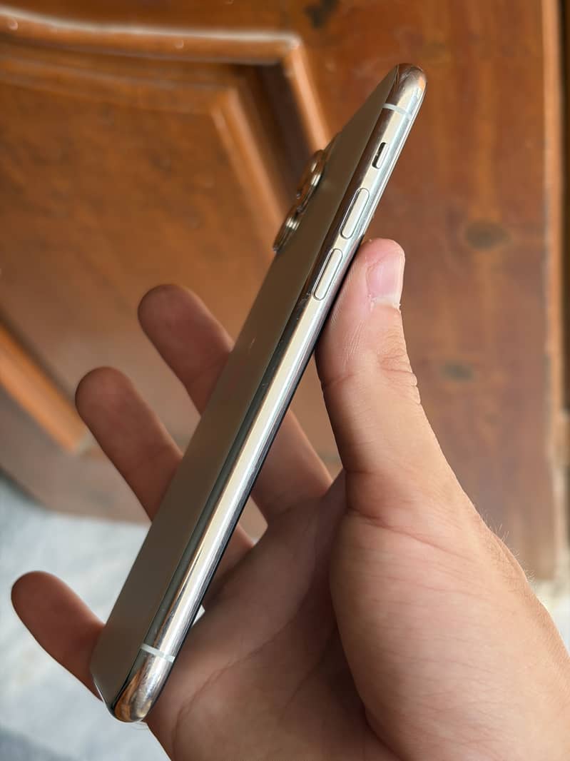 Apple iPhone 11 Pro Dual sim Offical PTA Approved 5