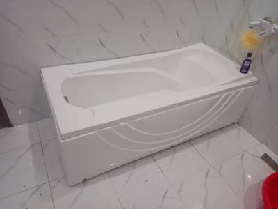 Bath tub for sale