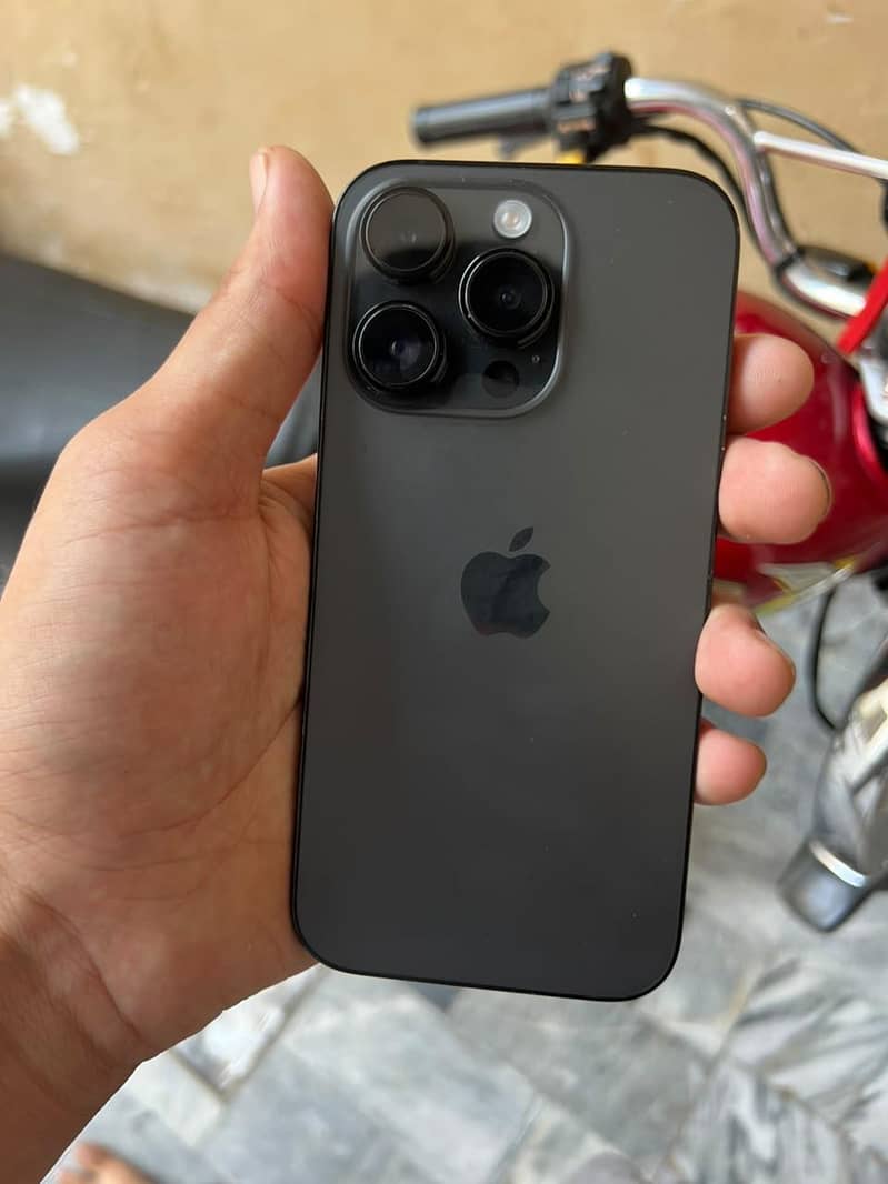 Apple iPhone 14 Pro 2
