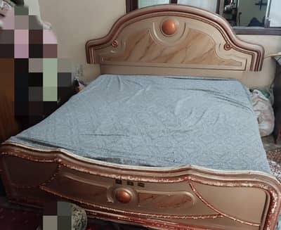 Bed with mattress and 3 door cupboard