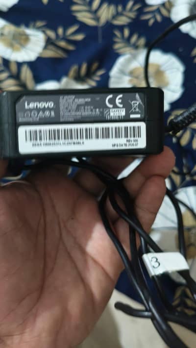 Lenovo v15- ADA