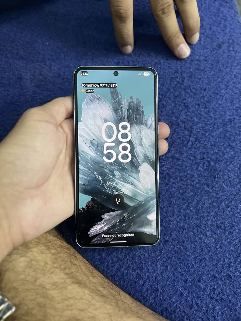 Google Pixel 8 Pro 6