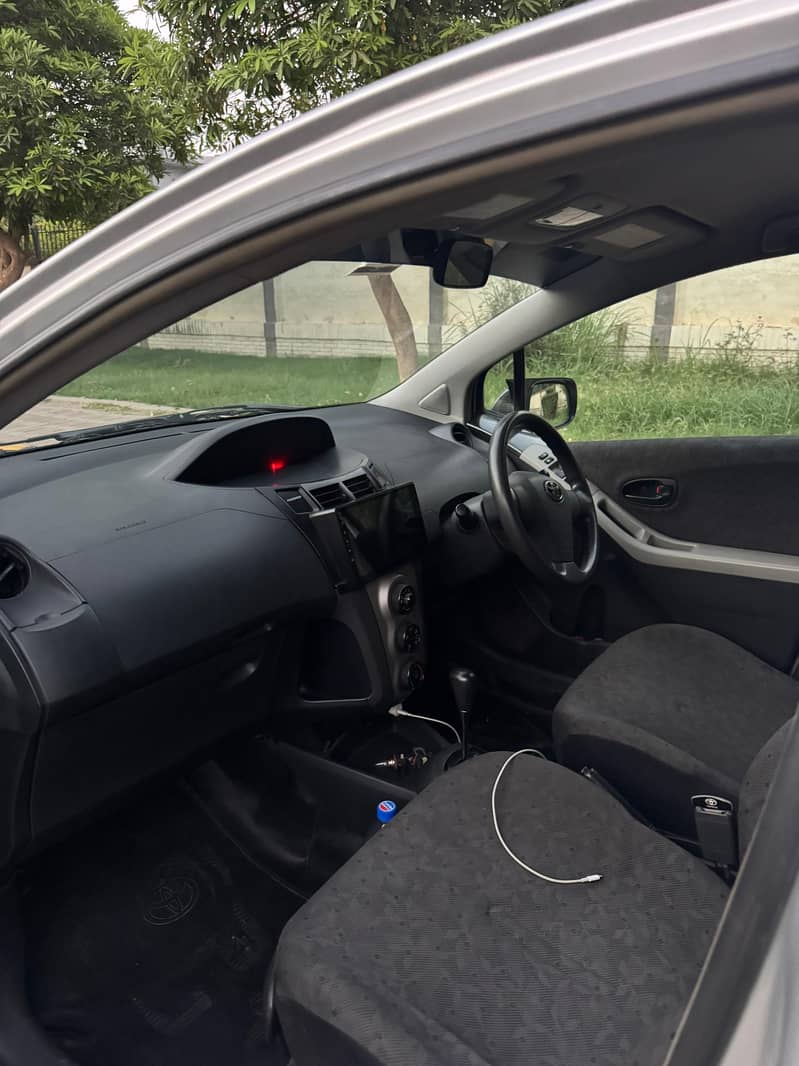 Toyota Vitz 2013 4